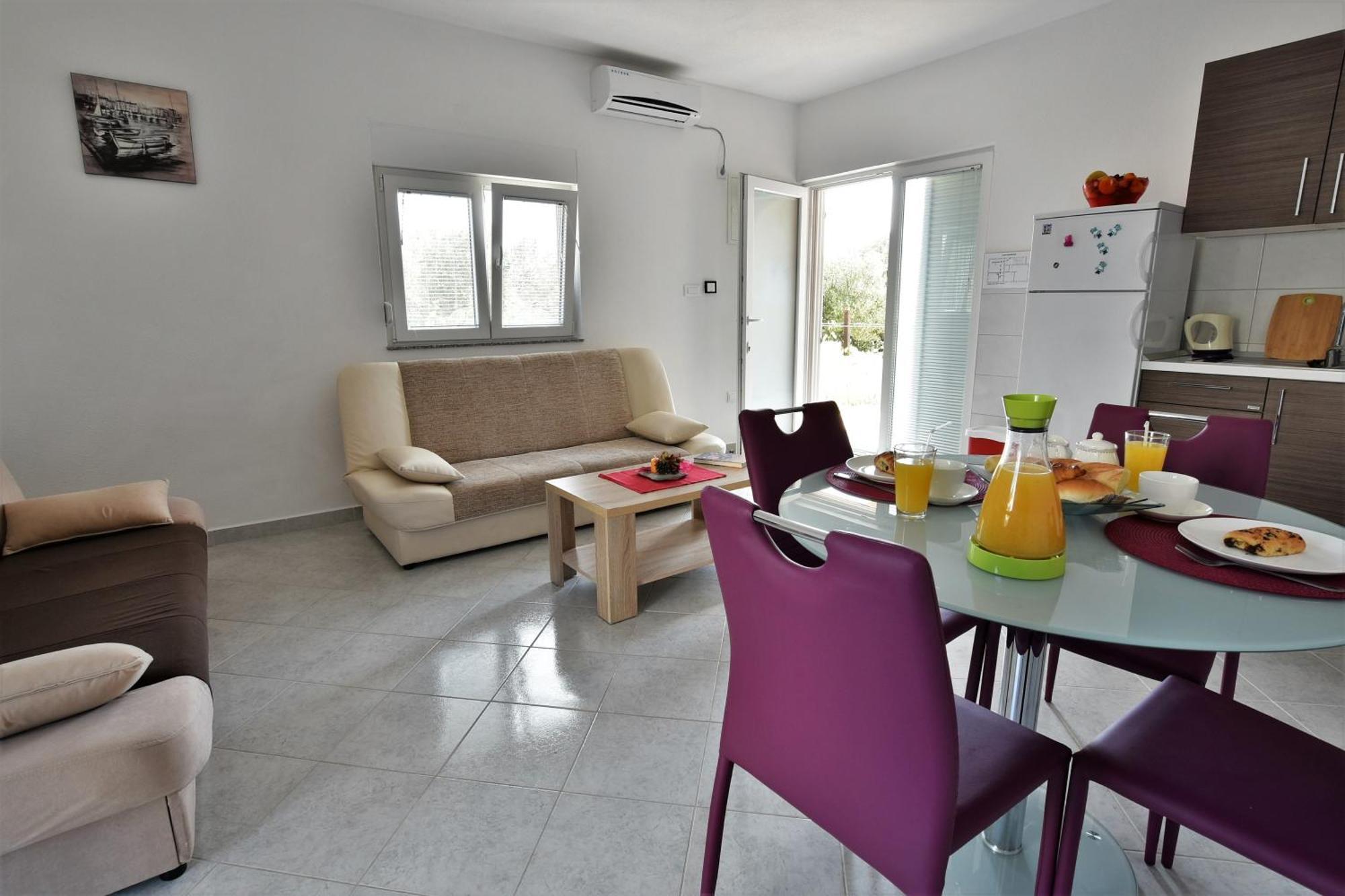Apartmani Natasa Nino Jezera, Murter Rom bilde