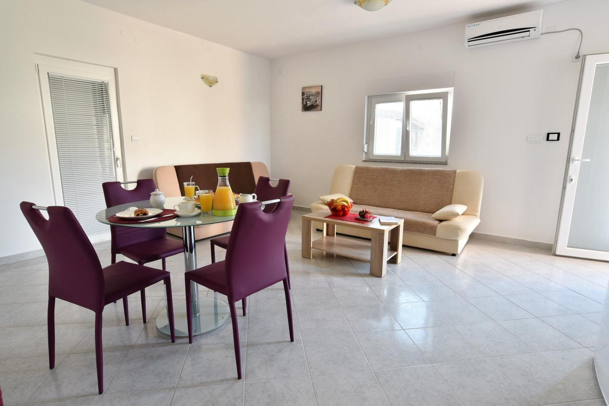 Apartmani Natasa Nino Jezera, Murter Rom bilde