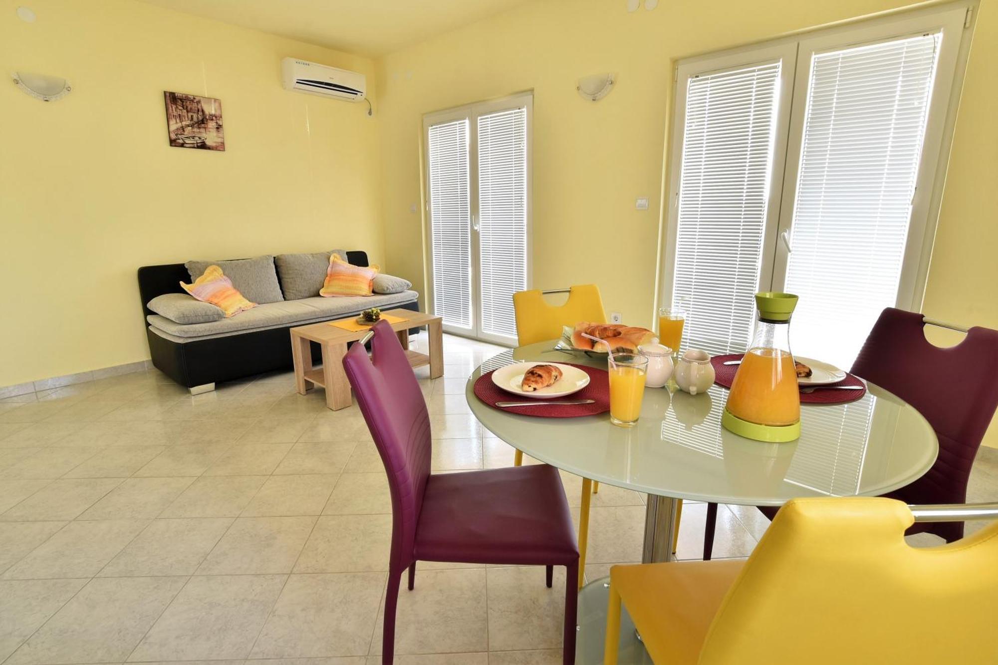Apartmani Natasa Nino Jezera, Murter Rom bilde